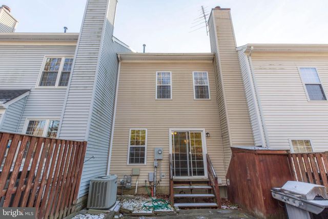 6808 COMPTON VALLEY PL, Centreville, VA 20121