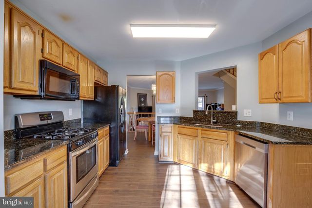 6808 COMPTON VALLEY PL, Centreville, VA 20121