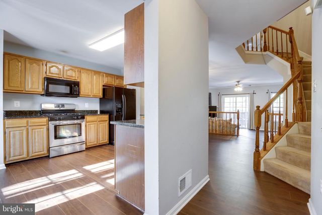 6808 COMPTON VALLEY PL, Centreville, VA 20121