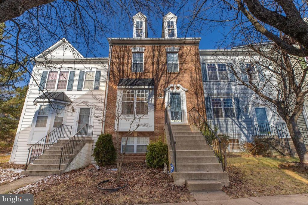 6808 COMPTON VALLEY PL, Centreville, VA 20121