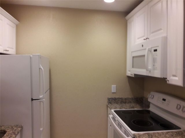 3282 S SEMORAN BOULEVARD 24, Orlando, FL 32822