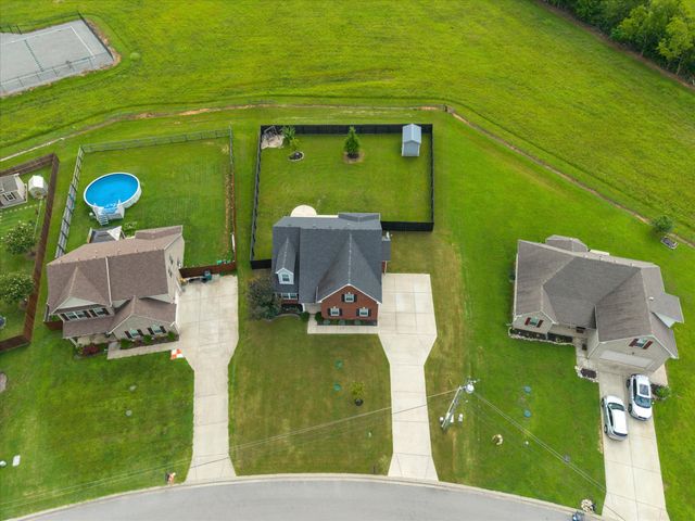7931 Peridot Cir, Murfreesboro, TN 37127