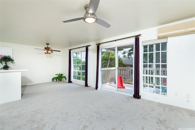 94-686 Lumiauau Street UU204, Waipahu, HI 96797
