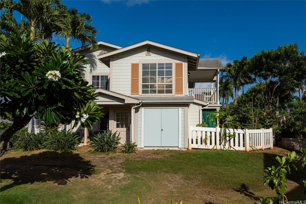 94-686 Lumiauau Street UU204, Waipahu, HI 96797