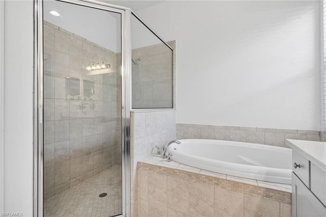 11572 Stonecreek CIR, Fort Myers, FL 33913