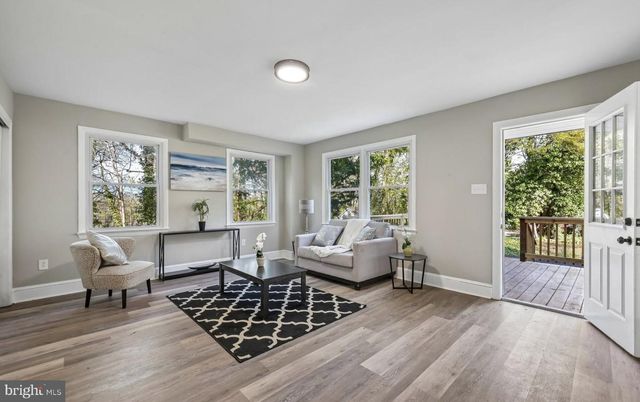246 BRIAR HILL LN, Woodbury, NJ 08096