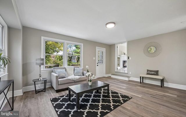 246 BRIAR HILL LN, Woodbury, NJ 08096