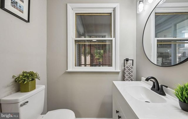 246 BRIAR HILL LN, Woodbury, NJ 08096