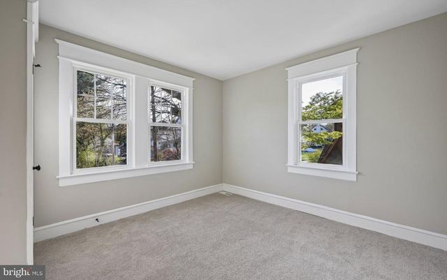 246 BRIAR HILL LN, Woodbury, NJ 08096
