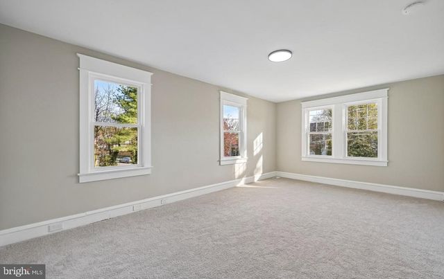246 BRIAR HILL LN, Woodbury, NJ 08096