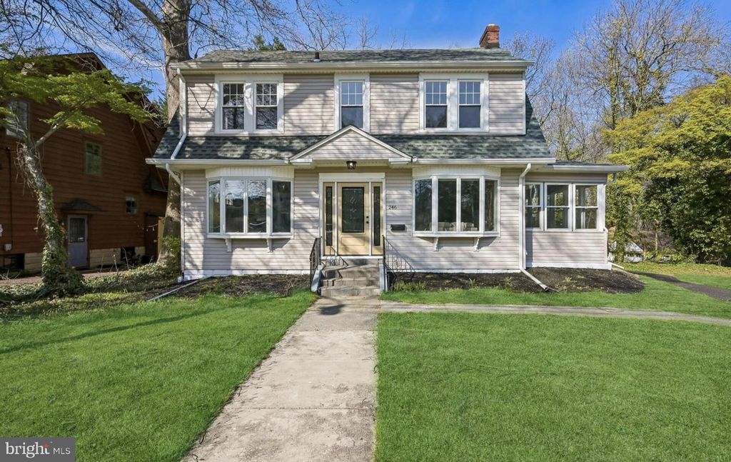 246 BRIAR HILL LN, Woodbury, NJ 08096