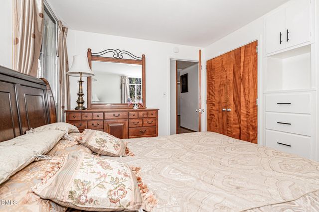 425 Brookside Drive, Chapel Hill, NC 27516