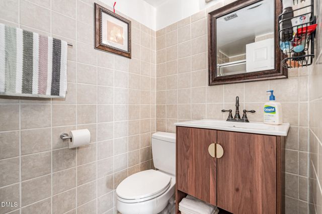 425 Brookside Drive, Chapel Hill, NC 27516