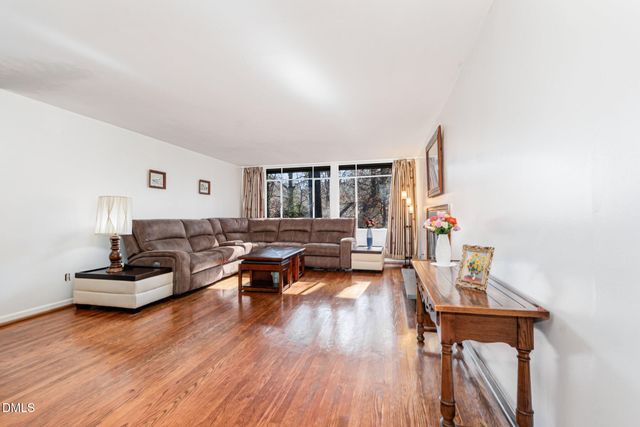 425 Brookside Drive, Chapel Hill, NC 27516