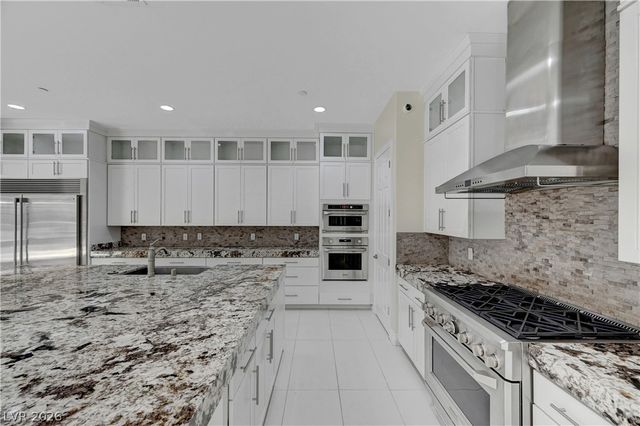 89 Olympia Chase Drive, Las Vegas, NV 89141