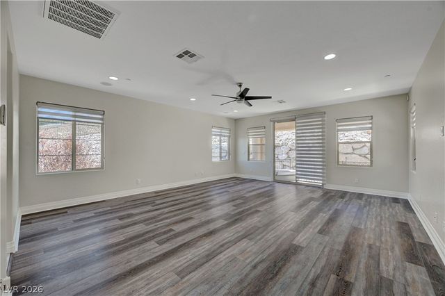 89 Olympia Chase Drive, Las Vegas, NV 89141