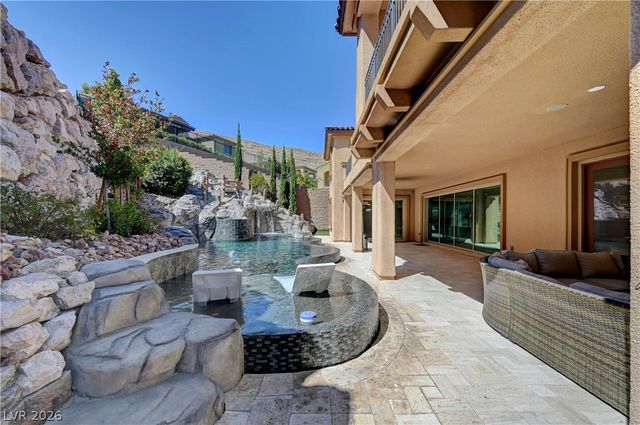 89 Olympia Chase Drive, Las Vegas, NV 89141