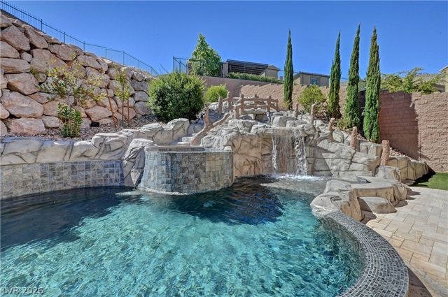 89 Olympia Chase Drive, Las Vegas, NV 89141