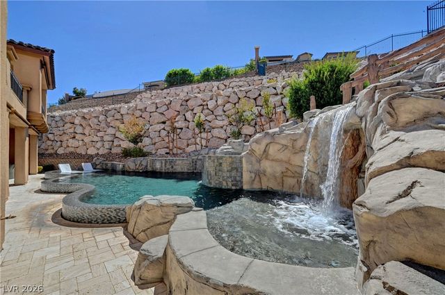 89 Olympia Chase Drive, Las Vegas, NV 89141