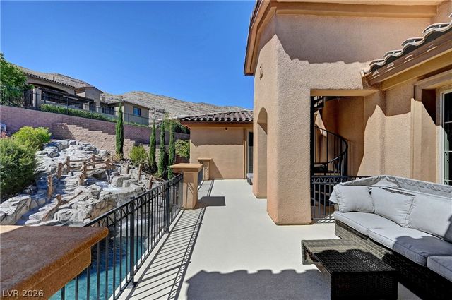 89 Olympia Chase Drive, Las Vegas, NV 89141