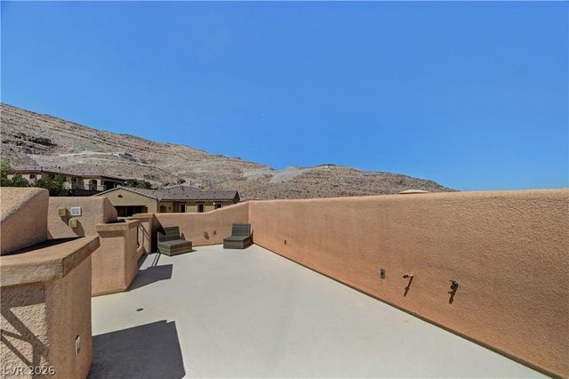 89 Olympia Chase Drive, Las Vegas, NV 89141