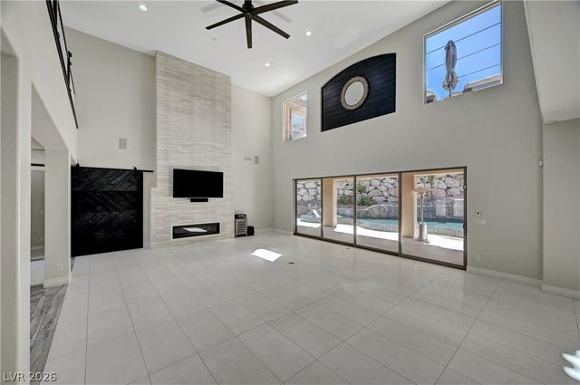 89 Olympia Chase Drive, Las Vegas, NV 89141