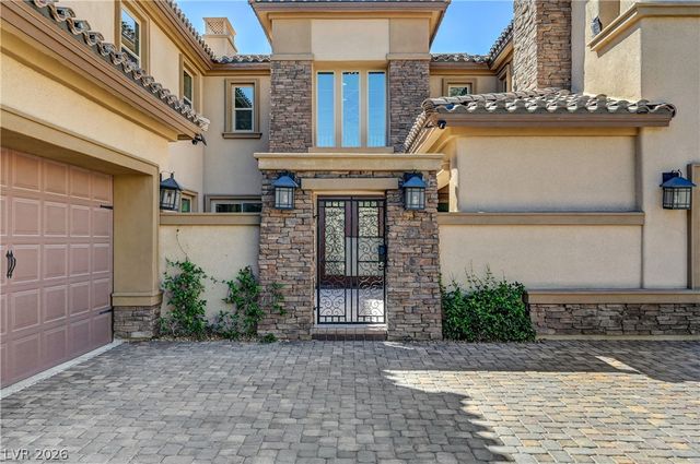 89 Olympia Chase Drive, Las Vegas, NV 89141