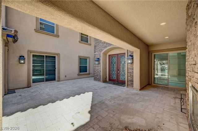 89 Olympia Chase Drive, Las Vegas, NV 89141