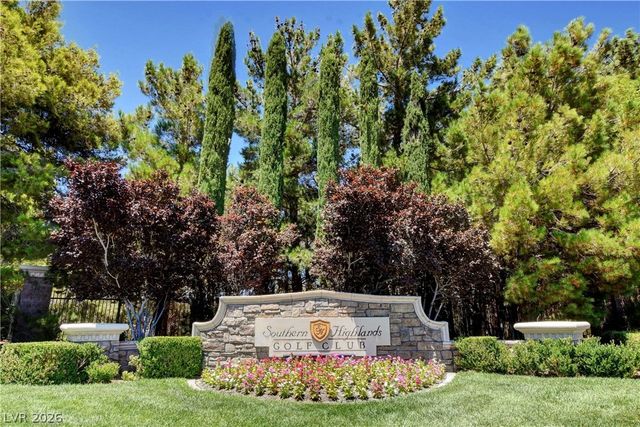89 Olympia Chase Drive, Las Vegas, NV 89141