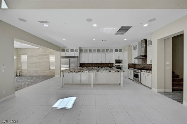 89 Olympia Chase Drive, Las Vegas, NV 89141