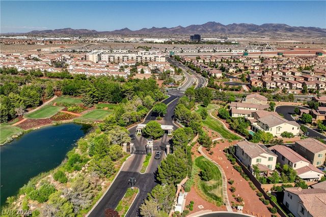 89 Olympia Chase Drive, Las Vegas, NV 89141