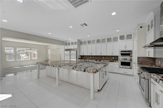 89 Olympia Chase Drive, Las Vegas, NV 89141