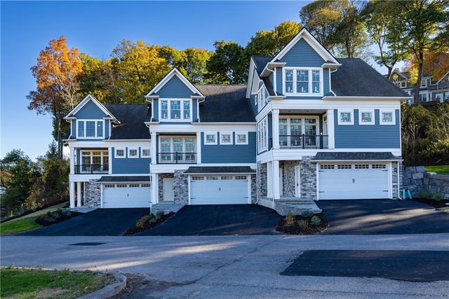 409 Newport Road, Irondequoit, NY 14622