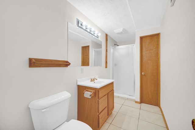 692 Harvest Road, Valparaiso, IN 46383