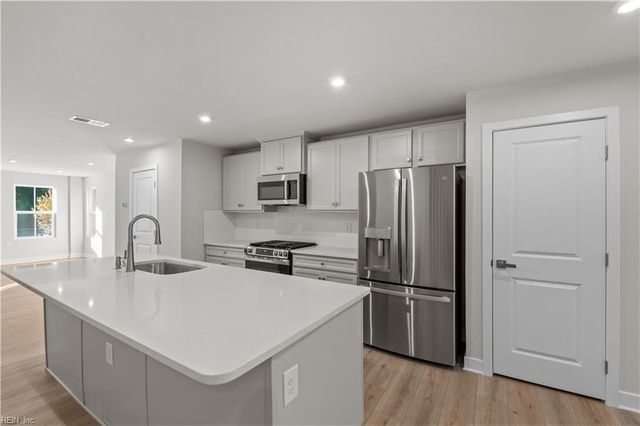 5002 Winding CRK # 1B, Williamsburg, VA 23188