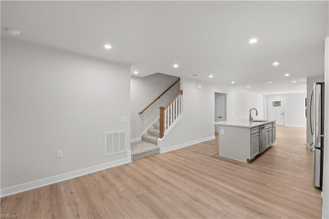 5002 Winding CRK # 1B, Williamsburg, VA 23188