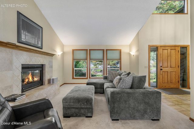 9737 N Circle Drive, Hayden, ID 83835