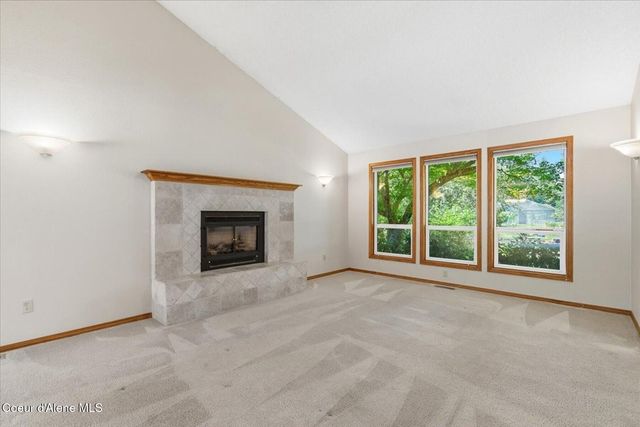 9737 N Circle Drive, Hayden, ID 83835