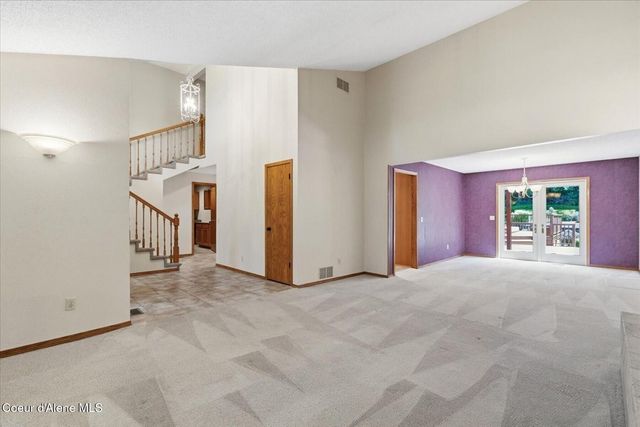 9737 N Circle Drive, Hayden, ID 83835