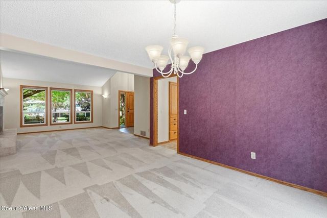 9737 N Circle Drive, Hayden, ID 83835