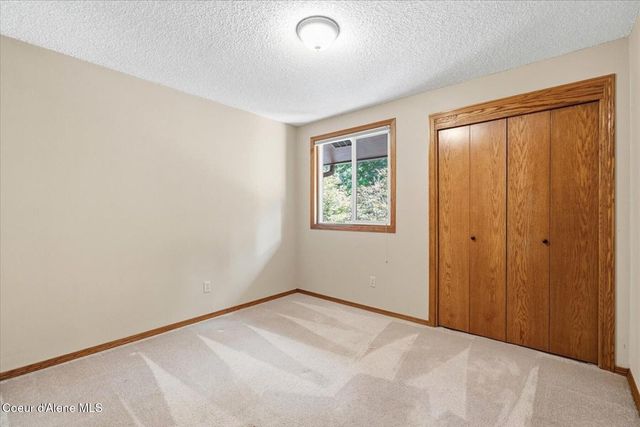 9737 N Circle Drive, Hayden, ID 83835