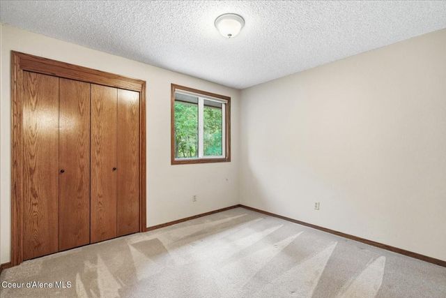 9737 N Circle Drive, Hayden, ID 83835