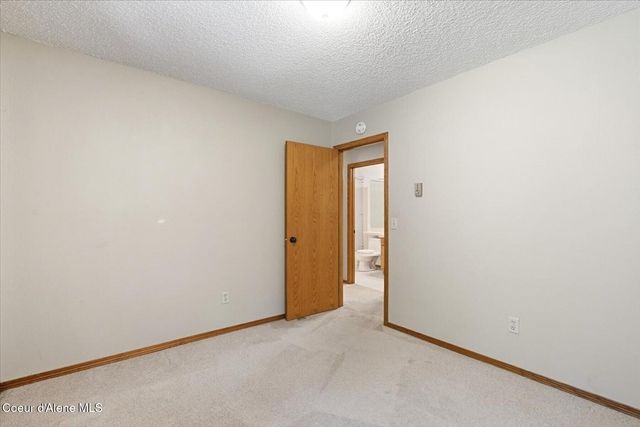 9737 N Circle Drive, Hayden, ID 83835