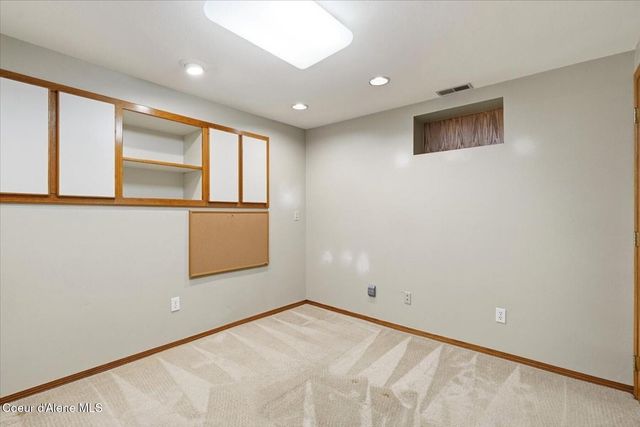 9737 N Circle Drive, Hayden, ID 83835