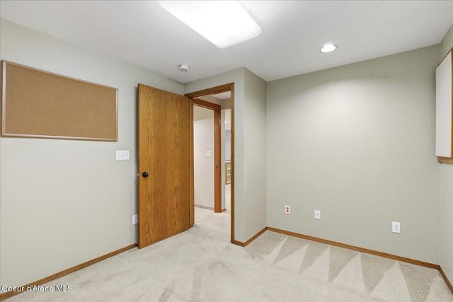 9737 N Circle Drive, Hayden, ID 83835