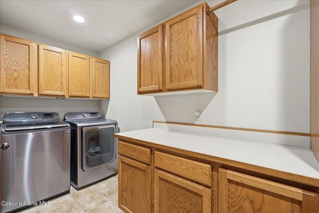 9737 N Circle Drive, Hayden, ID 83835