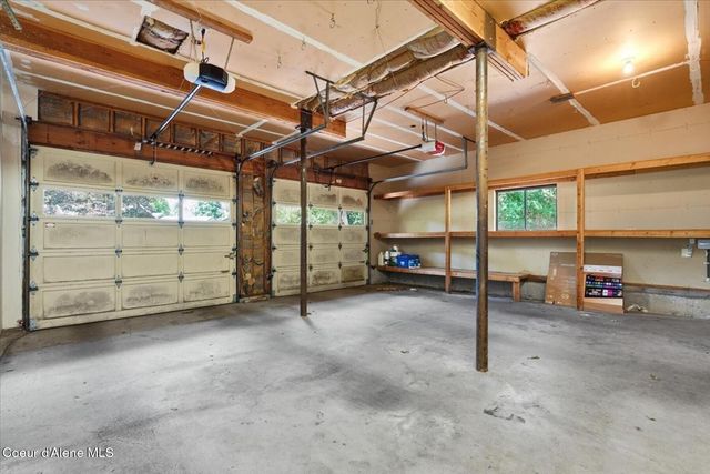 9737 N Circle Drive, Hayden, ID 83835