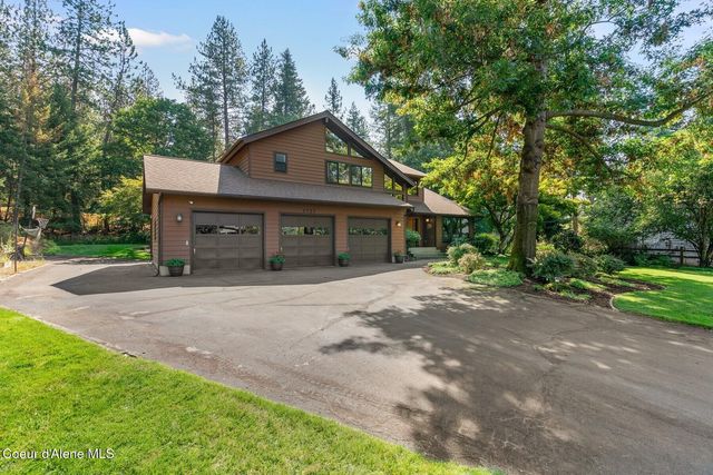 9737 N Circle Drive, Hayden, ID 83835