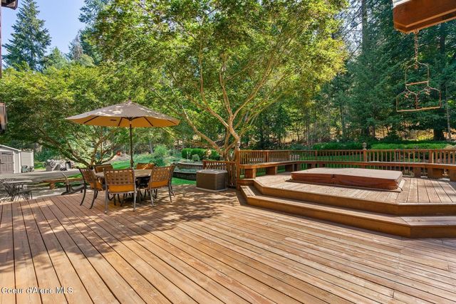 9737 N Circle Drive, Hayden, ID 83835