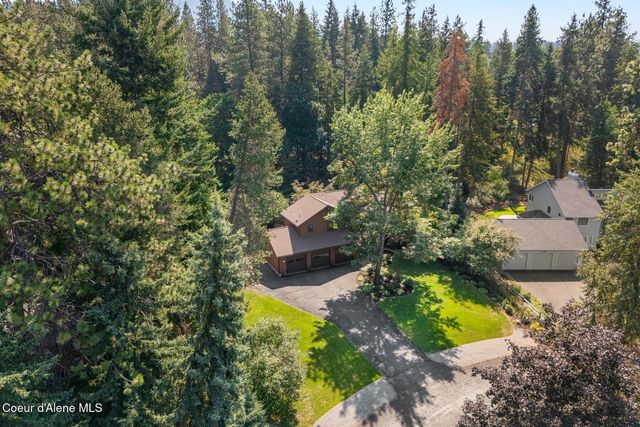9737 N Circle Drive, Hayden, ID 83835
